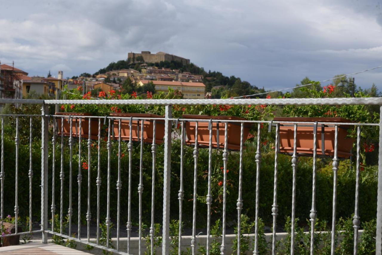 Lacus Pensilis Castel Lagopesole Exterior foto